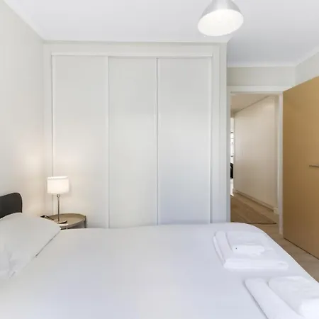 Apartmán New 2br Praca Flores Ac | By Airnest Lisboa