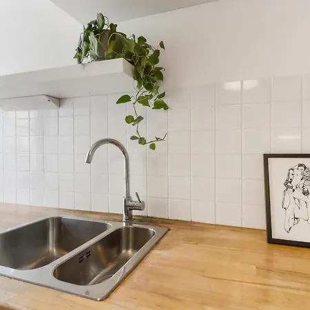 Apartmán New 2br Praca Flores Ac | By Airnest Lisboa