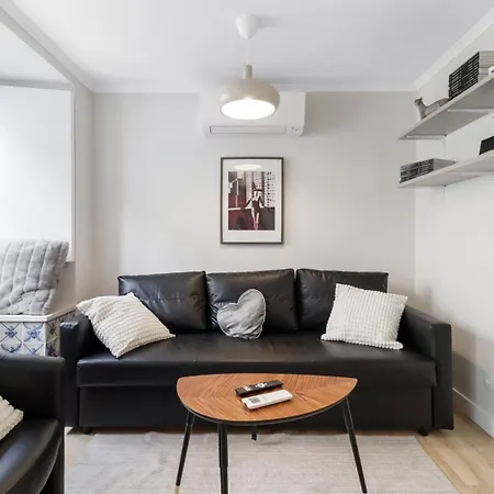 New 2br Praca Flores Ac | By Airnest 리스본