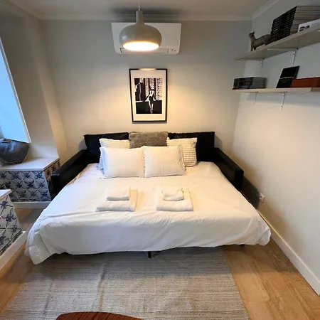 New 2br Praca Flores Ac | By Airnest * 리스본